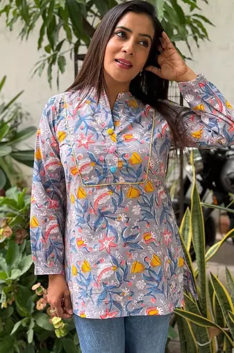 Grey floral printed cotton tunic top for women