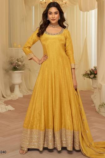 Yellow silk blend embroidered flared gown set