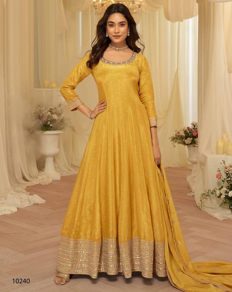 Yellow silk blend embroidered flared gown set