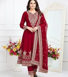 Red crepe embroidered kurta set