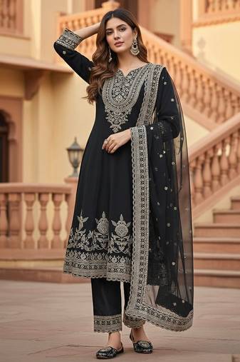 Black crepe embroidered kurta set
