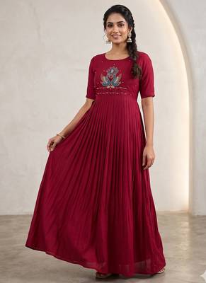 Women's rani pink pleated maxi dress with intricate peacock beadwork 3