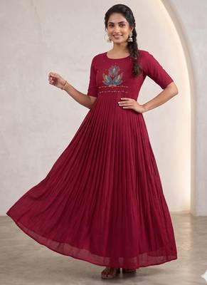 Women's rani pink pleated maxi dress with intricate peacock beadwork 4