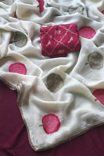 White Color mottifs embroidory Work georgate Saree
