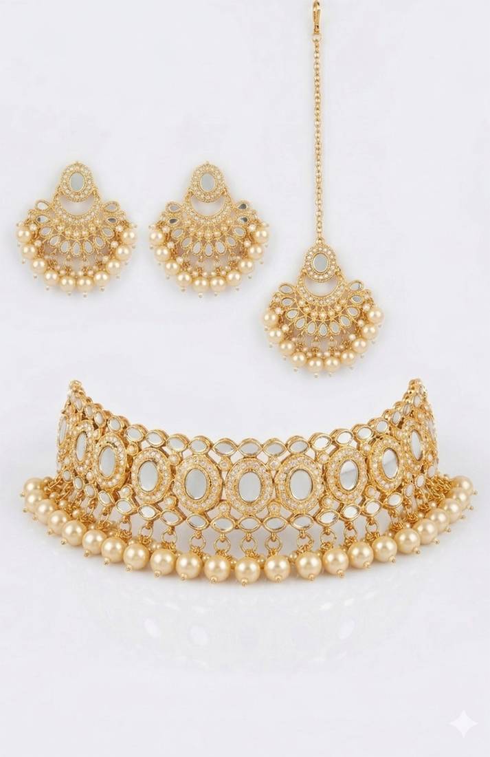 Ivory pearl bridal maang tikka set