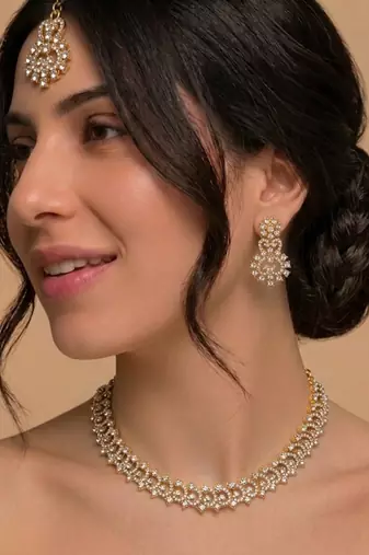 Minimal radiance necklace set