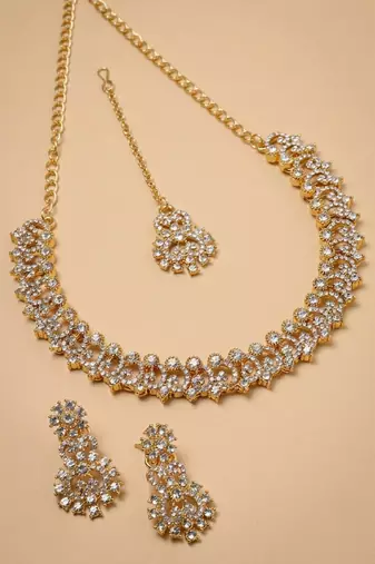 Minimal radiance necklace set