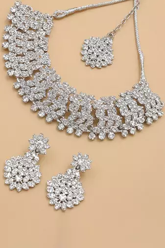Radiance bridal maang tikka set