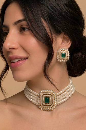 Emerald pearl bridal choker set
