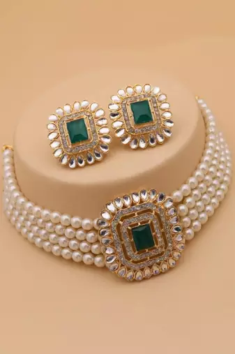 Emerald pearl bridal choker set