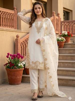 White faux georgette embroidered kurta set 2