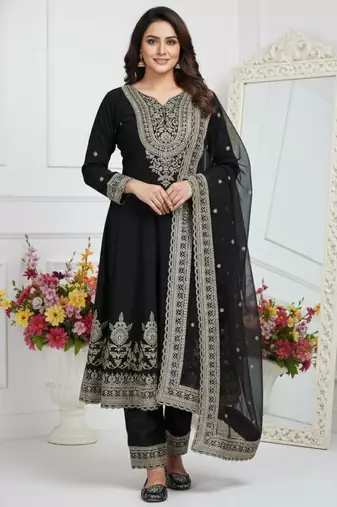 Black crepe embroidered kurta set