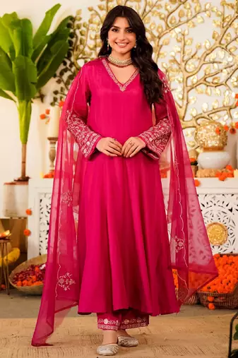 Women's pink viscose embroidered flared kurta set with dupatta and pant