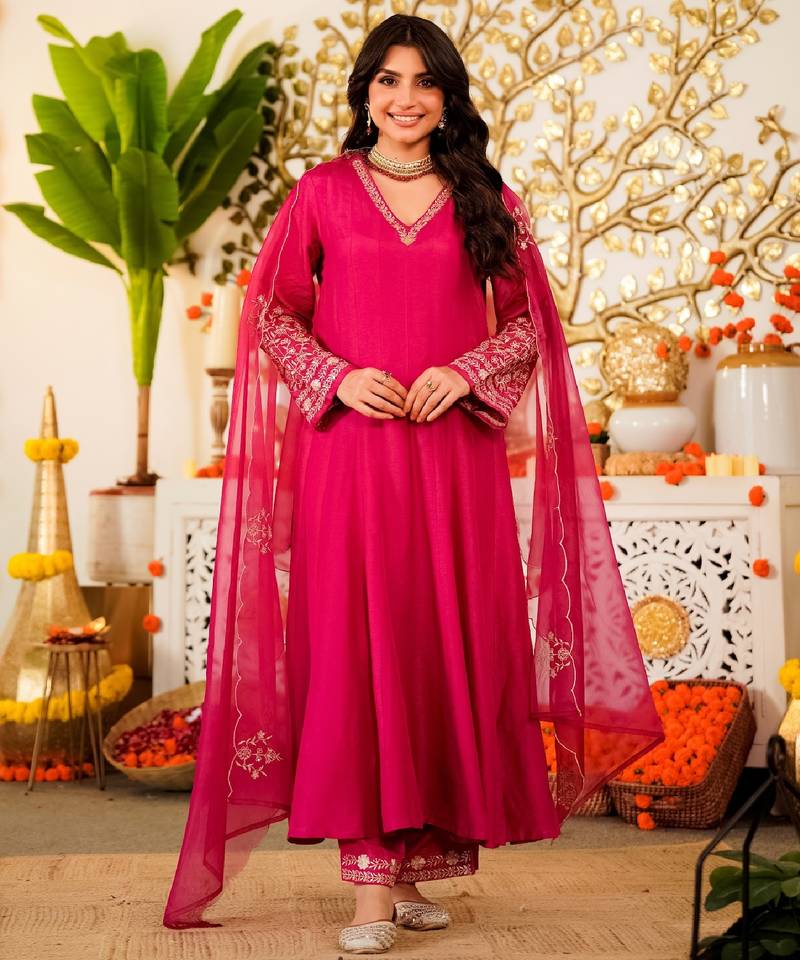 Women's pink viscose embroidered flared kurta set with dupatta and pant