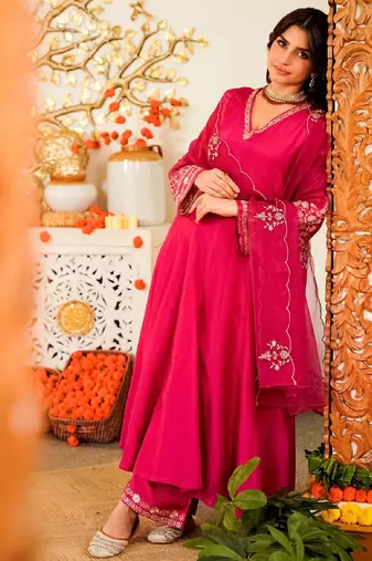 Women's pink viscose embroidered flared kurta set with dupatta and pant