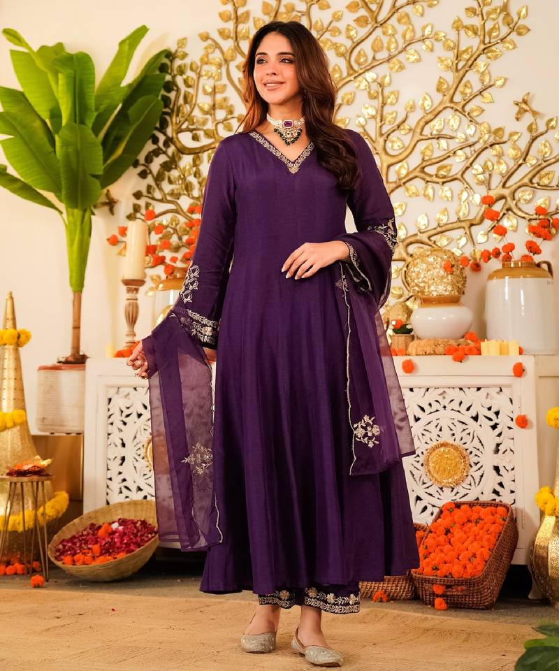 Women's wine viscose embroidered flared kurta set with dupatta and pant
