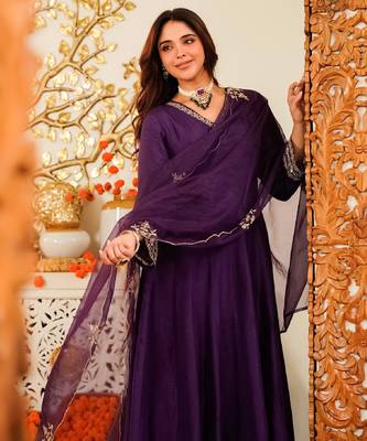 Women's wine viscose embroidered flared kurta set with dupatta and pant 5