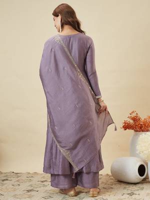 Women's lavender silk blend embroidered kurta set with palazzo and dupatta 4