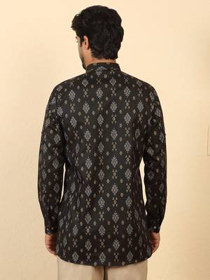 cotton blend printed black roll-up sleeves short kurta 3