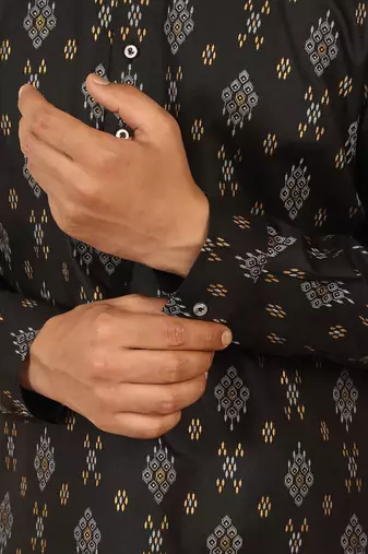 cotton blend printed black roll-up sleeves short kurta