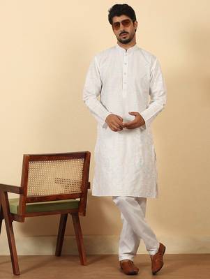 white cotton abstract thread work embroidered kurta 4