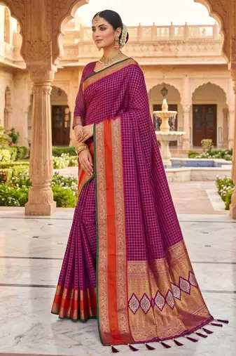 Magenta soft  silk with zari weaving chex &  rich pallu with contrast silk blouse