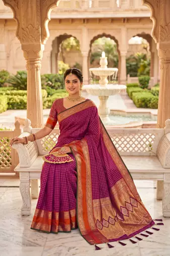 Magenta soft  silk with zari weaving chex &  rich pallu with contrast silk blouse