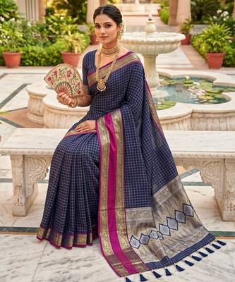 Navy blue soft  silk with zari weaving chex &  rich pallu with contrast silk blouse 3