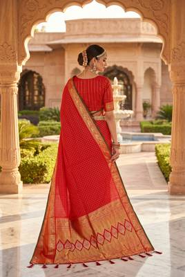 Red soft  silk with zari weaving chex &  rich pallu with contrast silk blouse 4