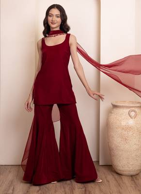 Maroon solid velvet sharara set with choker dupatta for women 1