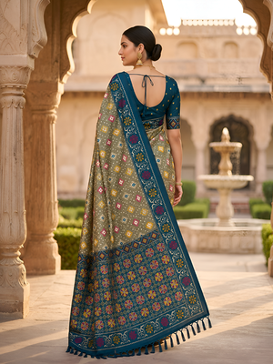 Green patola silk saree with zari weaving meenakari patola design 2
