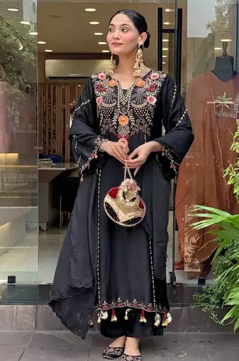 Women's black chanderi embroidered straight kurta set for with pant and dupatta