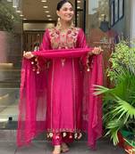 Women's pink chanderi embroidered straight kurta set for with pant and dupatta