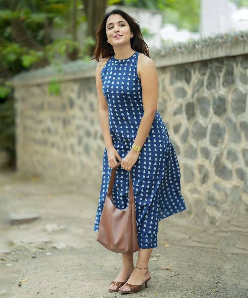 Beautiful blue cord set