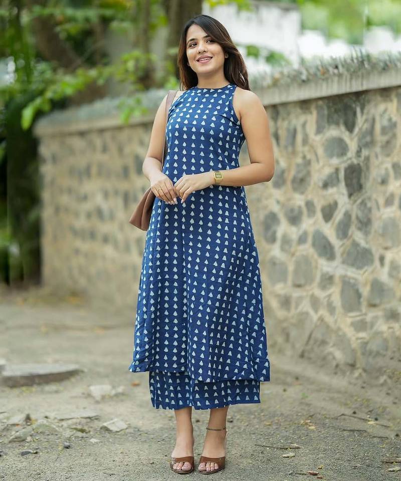 Beautiful blue cord set