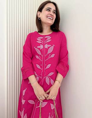 Beautiful pink cord set 4