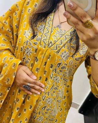 Beautiful anarkali kurta pant and dupatta set 2