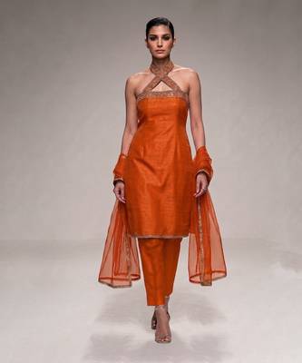 Orange embroidered silk kurta set 1