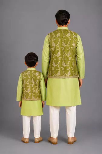 Lime green embroidered cotton silk Men Kurta Set
