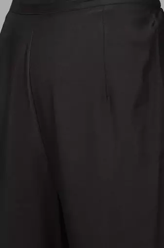 Women black regular thread work liva kurta with trousers & dupatta