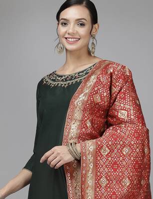 Women green ethnic motifs regular liva kurta with trousers & dupatta 2