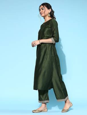 Women green embroidered regular sequinned liva kurta with palazzos & with dupatta 4