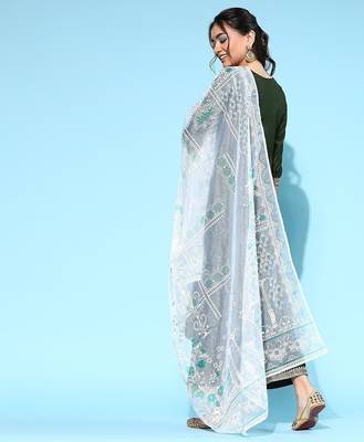 Women green embroidered regular sequinned liva kurta with palazzos & with dupatta 5