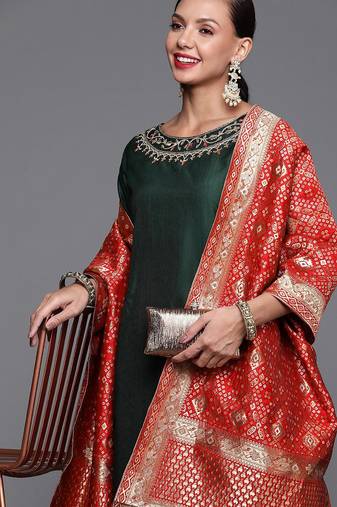 Women green thread work liva kurta with trousers & dupatta
