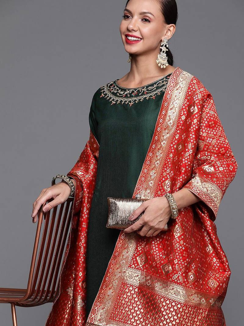 Women green thread work liva kurta with trousers & dupatta