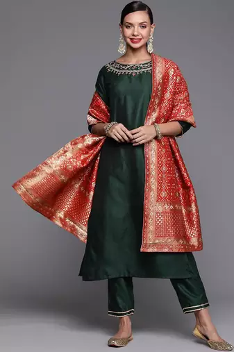 Women green thread work liva kurta with trousers & dupatta