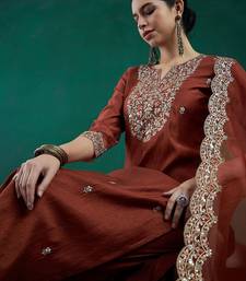 Ethnic motifs embroidered regular liva zari kurta with trousers & dupatta