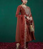 Ethnic motifs embroidered regular liva zari kurta with trousers & dupatta