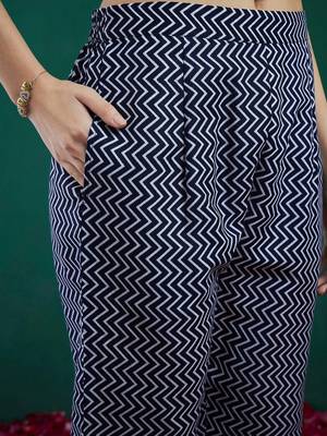 Ethnic motifs printed thread work straight kurta with trousers & dupatta 3