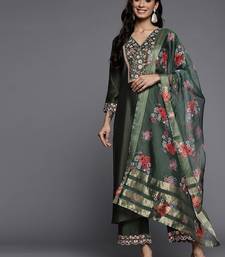 Women red ethnic motifs embroidered sequinned liva kurta with trousers & dupatta
